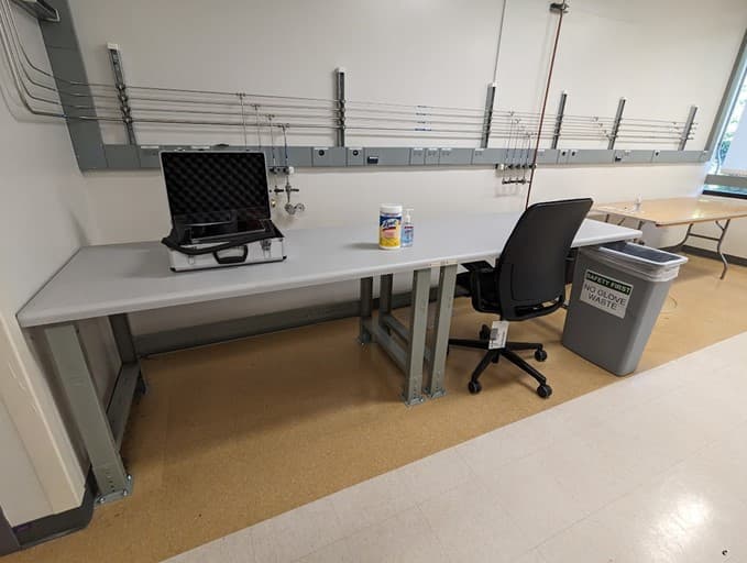 Lab Tables (Bolted)