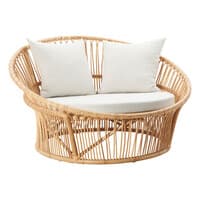 Love Nest w/Seat and Back Cushions